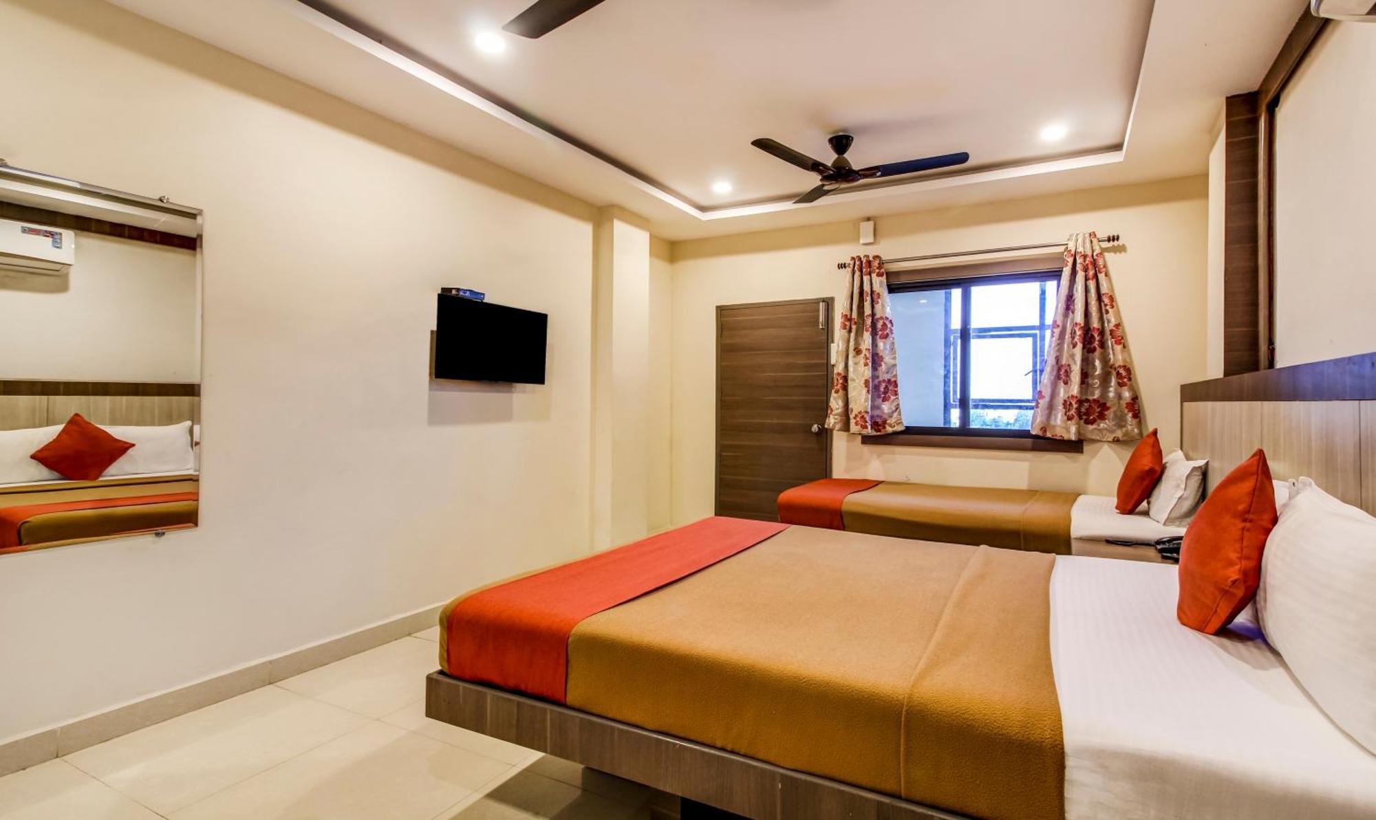 Hotel Neem Tree Hyderabad Airport Shamshabad Exteriör bild