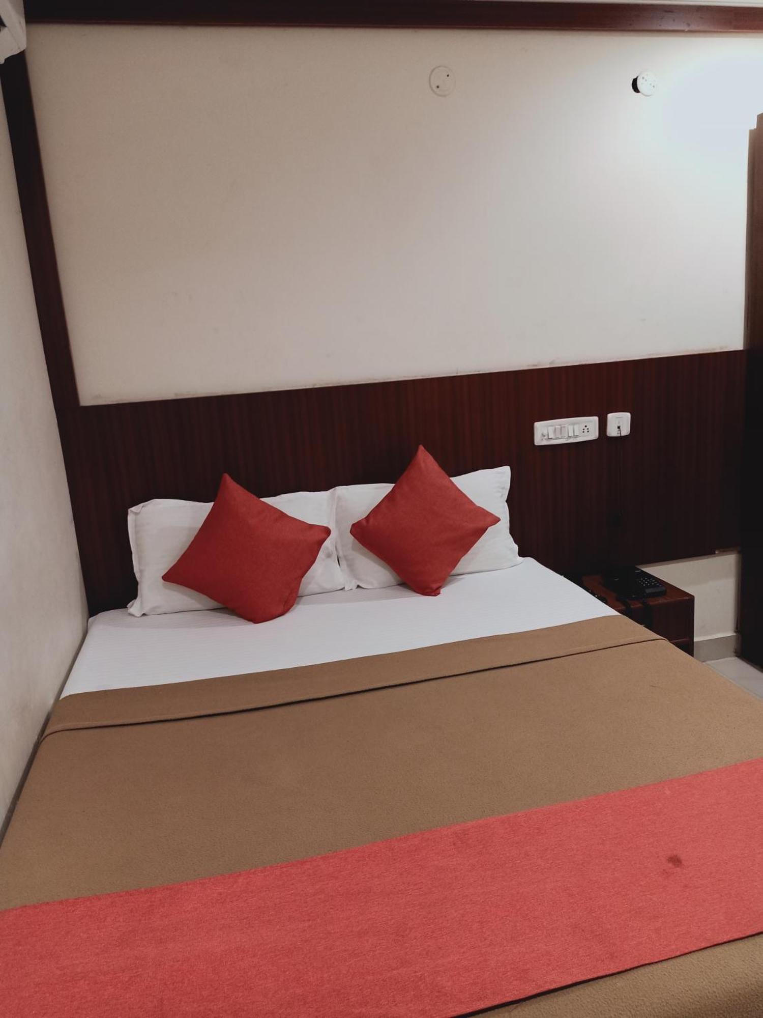 Hotel Neem Tree Hyderabad Airport Shamshabad Exteriör bild