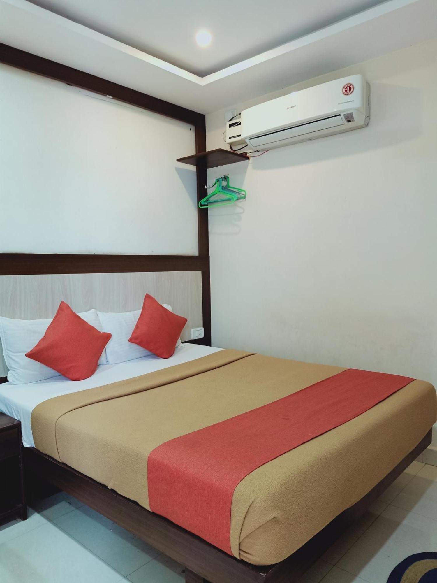 Hotel Neem Tree Hyderabad Airport Shamshabad Exteriör bild