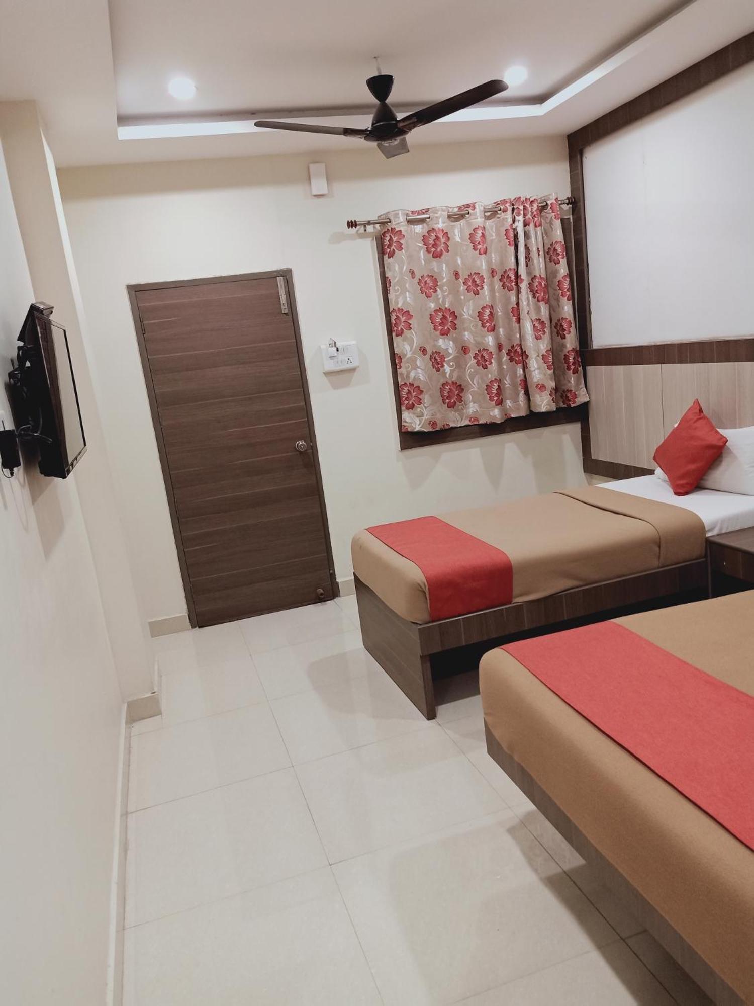 Hotel Neem Tree Hyderabad Airport Shamshabad Exteriör bild