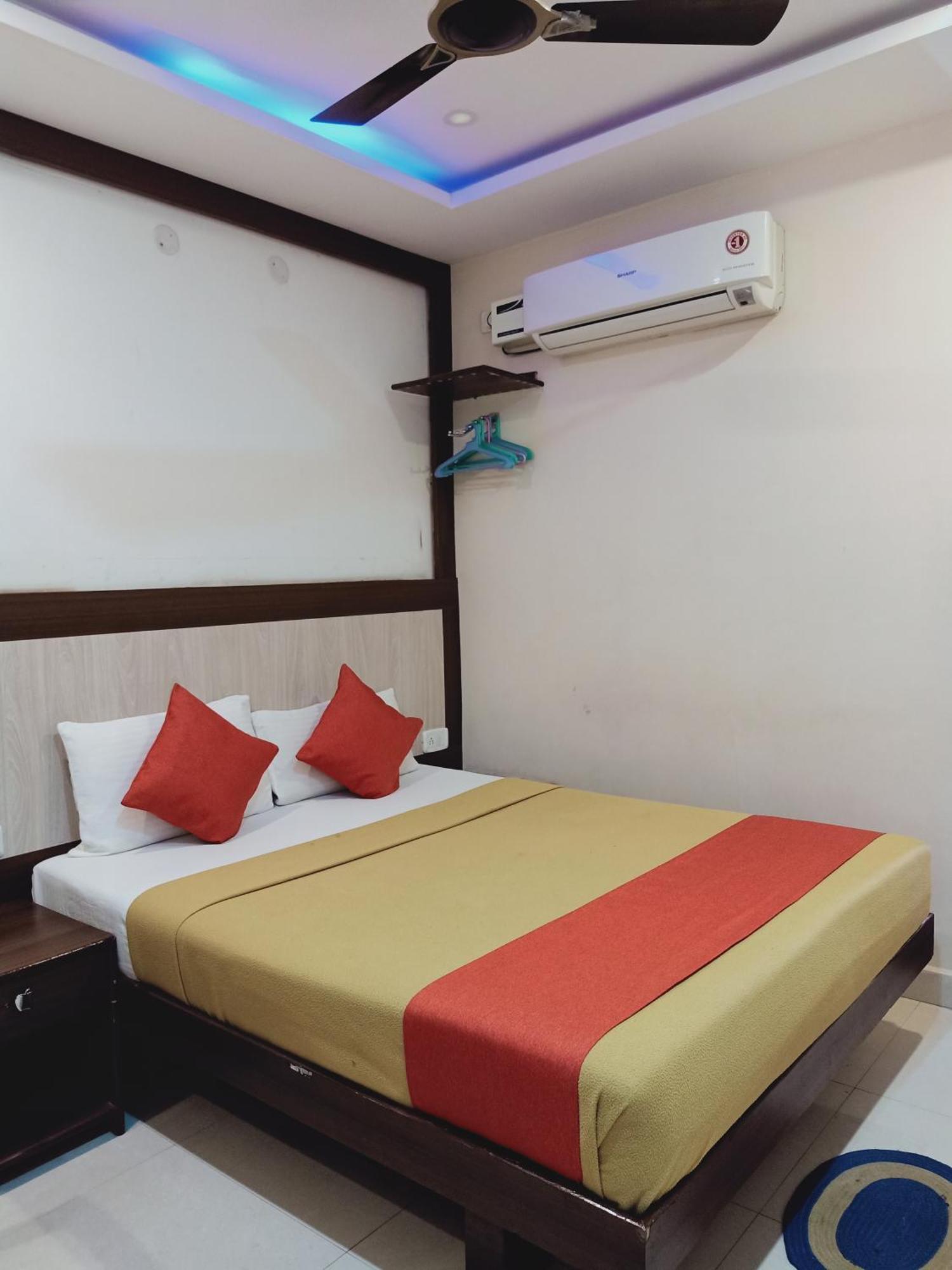 Hotel Neem Tree Hyderabad Airport Shamshabad Exteriör bild